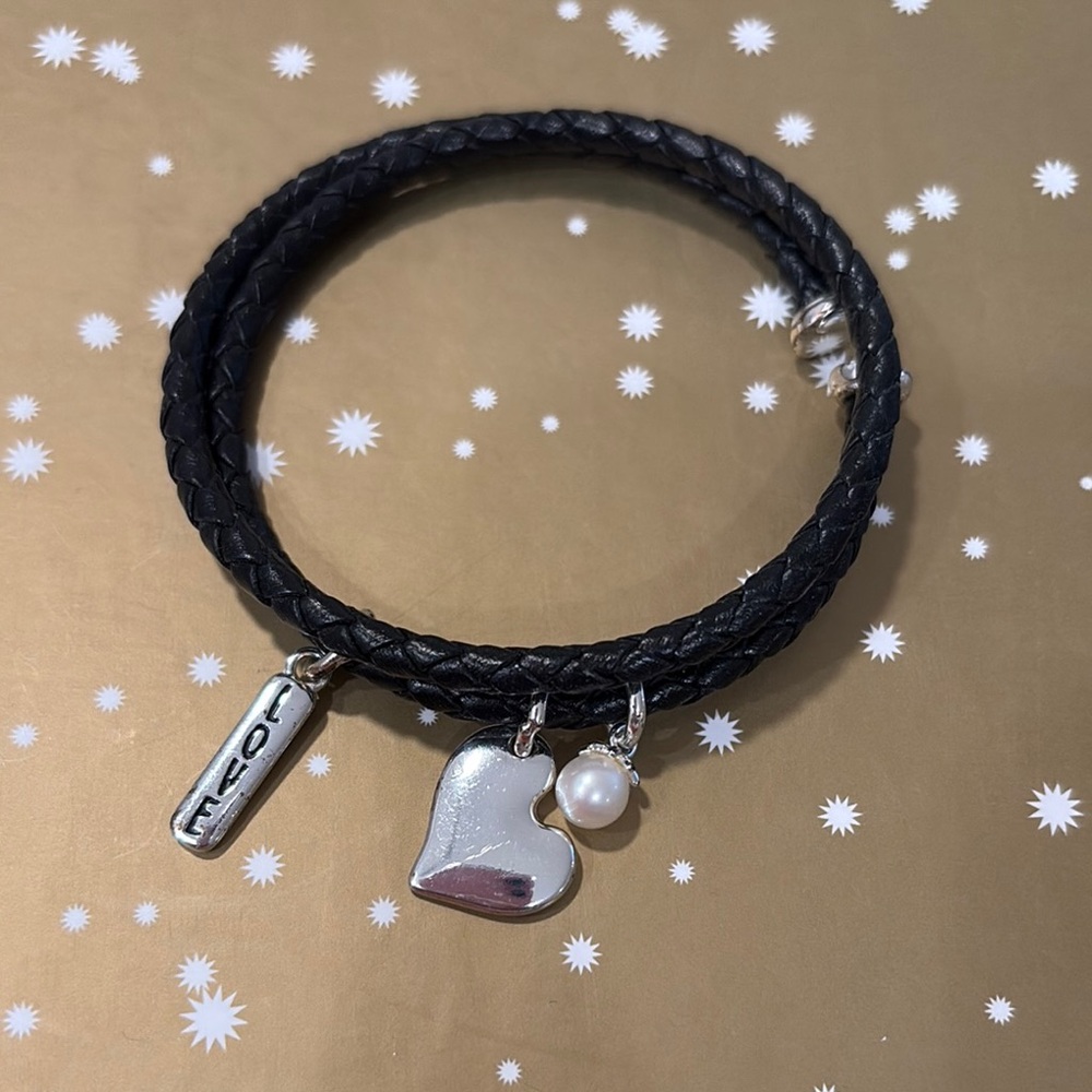 Vantel Pearls Black and Silver Bracelet